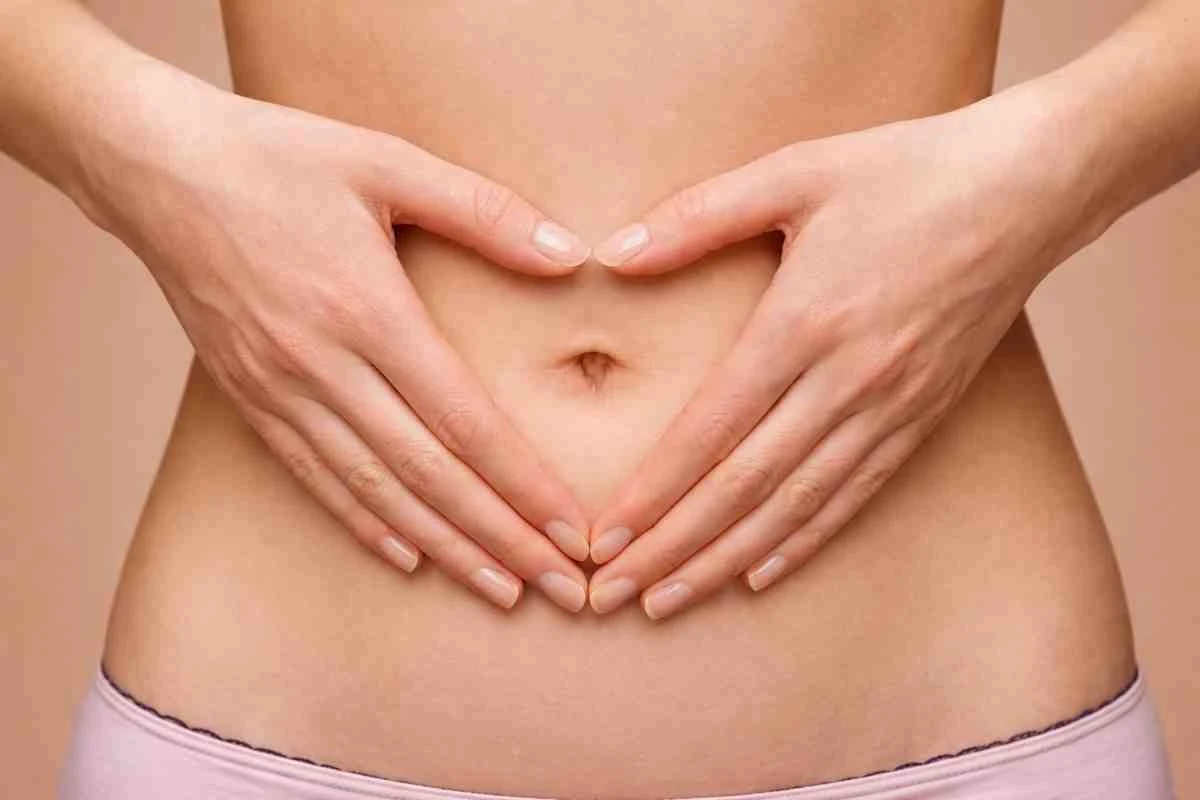 Sposób na wzdęcia, o którym mówi coraz więcej osób – sekret tkwi w 1 rzeczy