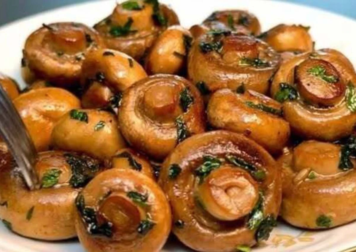 Grzyb czosnkowy pokona każdy stek. Spokojnie, nie od razu, ale spróbujesz!