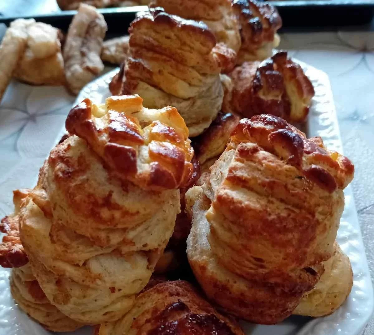 Nadzwyczajny trik, dzięki któremu babka ze skwarkami pozostaje miękka nawet na drugi dzień