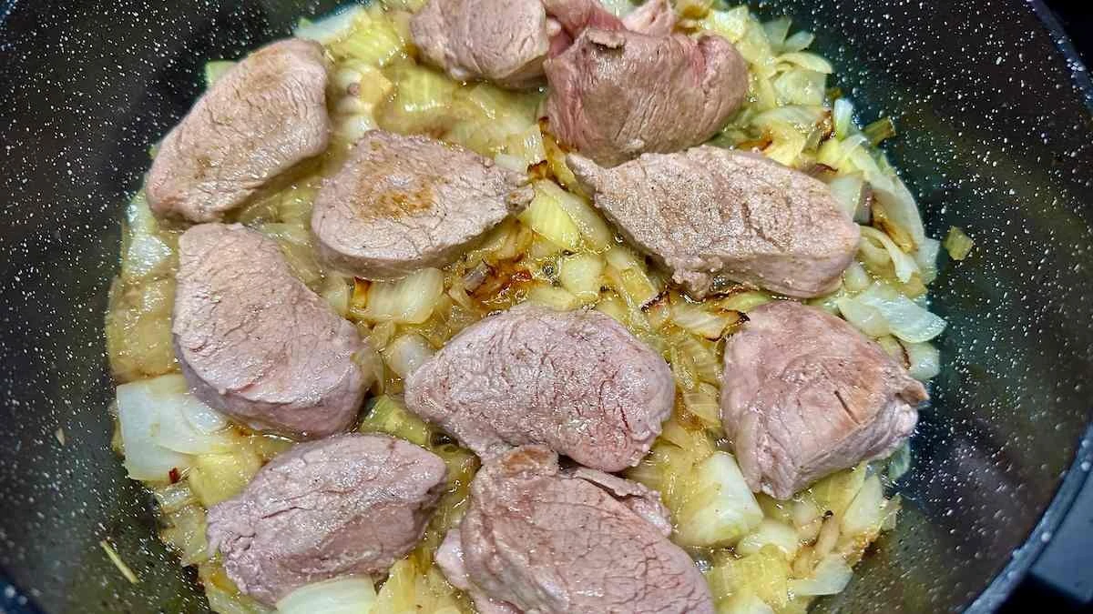 Sekret soczystej polędwiczki z piekarnika w 30 minut. Bez długiego stania w kuchni!