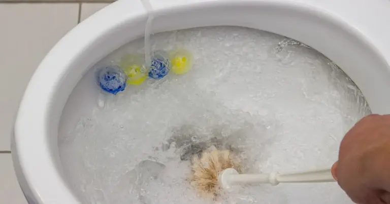 Soda oczyszczona w toalecie: niesamowity efekt zaskoczył wszystkich