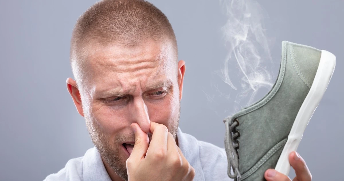 Sprawdzony trik na pozbycie się zapachu z butów w mgnieniu oka